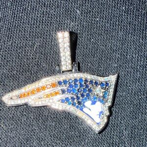 GLd New England Patriots Official NFL Pendant